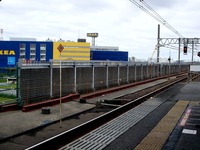20110531_JR東日本_JR京葉線_高架橋_防風柵_080008_DSC02635