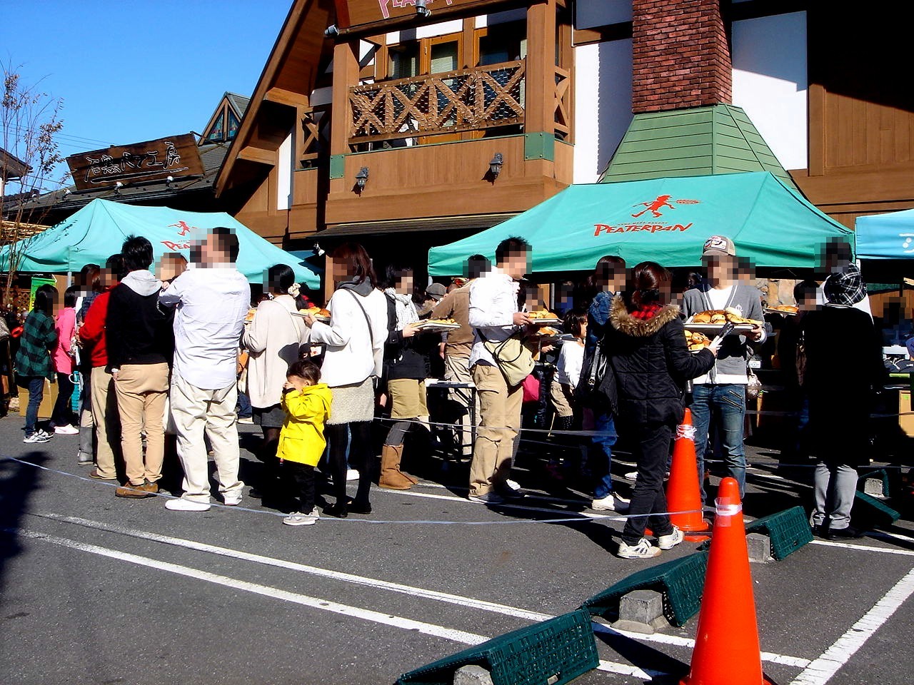 行列ができる店 船橋市海神石窯パン工房ピーターパン 30 ビビット13 12