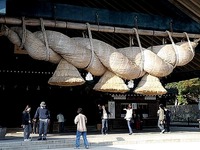 20121118_島根県_出雲大社_神楽殿_しめ縄_020