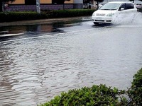 20131016_台風26号_船橋_ららぽーとTOKYO-BAY前_冠水_014