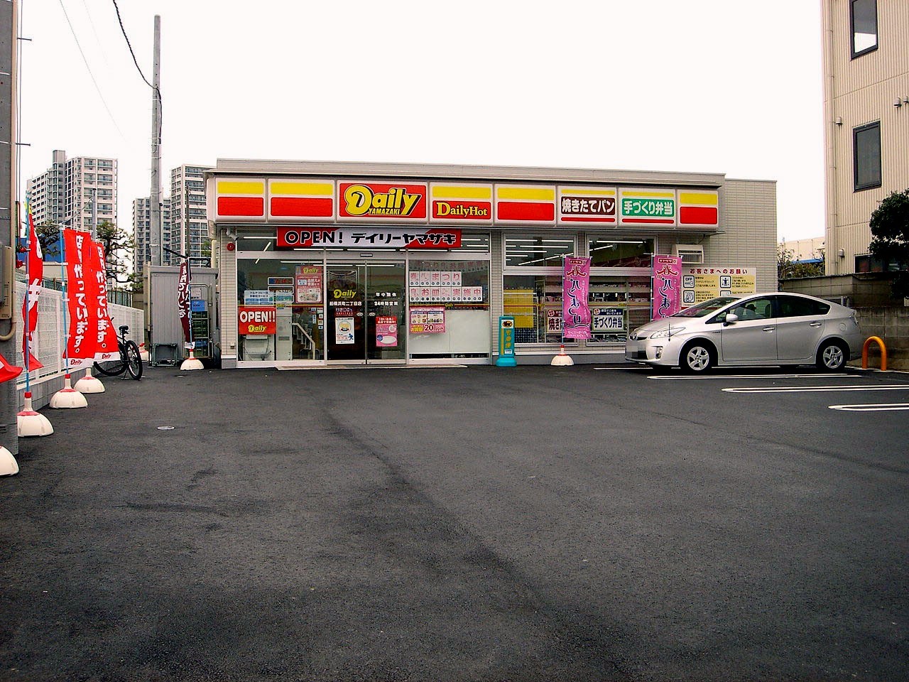 拡大するコンビニ市場 デイリーヤマザキ船橋浜町2丁目店オープン編 6 ビビット21 14