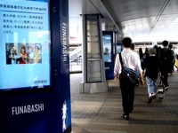 20160514_0801_船橋駅_連絡通路_デジタルサイネージ_DSC06029