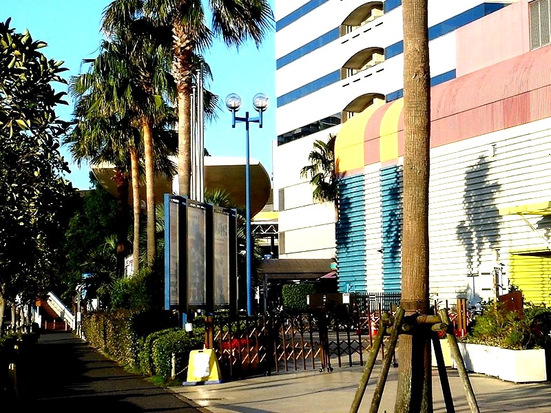 自転車のミライ@ららぽーとTokyo-Bayの駐輪場(1) : ビビット2021-2014