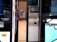 20151017_スルガ銀行_移動型店舗_日野ポンチョ_ATM_1401_DSC03171