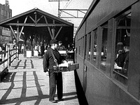 1960年_昭和35年_東海道本線_沼津駅_弁当屋_112