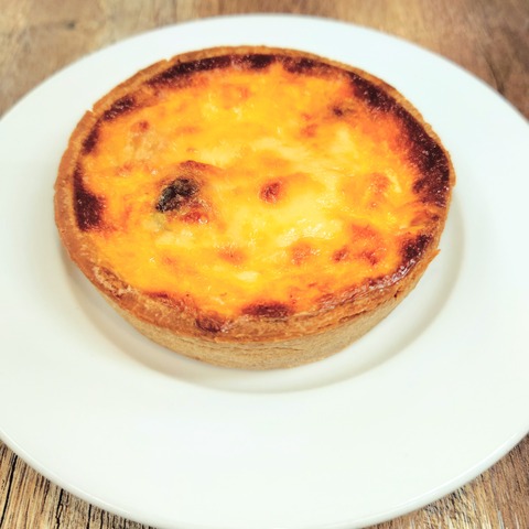 〈ナスとトマトのキッシュ〉