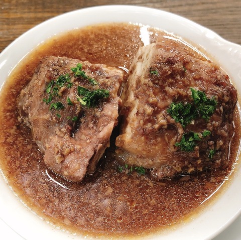 鶏もも肉の赤ワイン煮込み