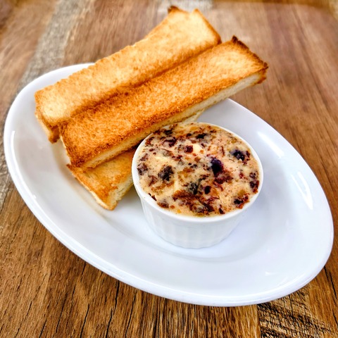 〈レーズンバタートースト〉