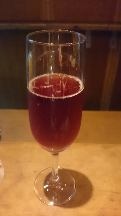 【カクテル】キール・ロワイヤル