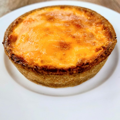 〈ズワイガニのキッシュ〉