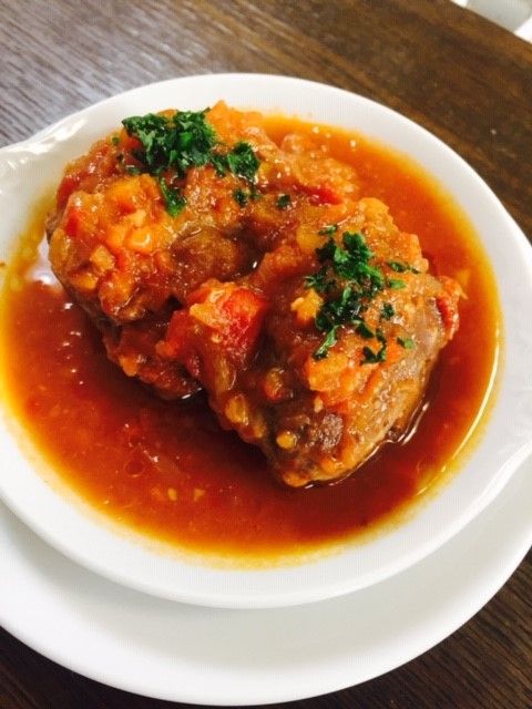 豚ほほ肉のトマト煮込み