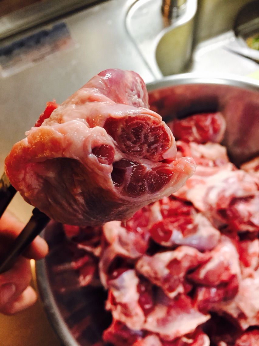 15 ビーボの夏deli 豚すね肉の黒ビール煮込み 花本のｄｅｌｉとｗｉｎｅについてのブログ