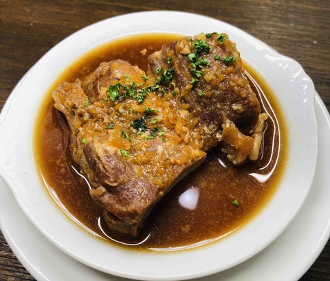 豚すね肉の黒ビール煮込み
