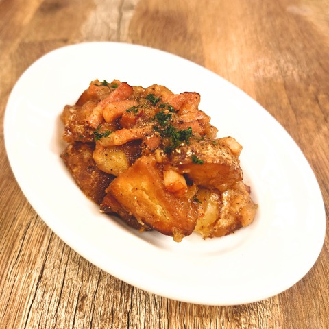 〈新じゃがいものリヨネーズ〉