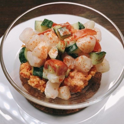 〈小エビのタブレ〉