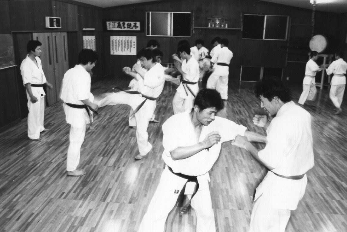 極真空手の写真立て 1）極真空手の立ち方一覧 – デジタル空手武道教本Digital Karate Budo