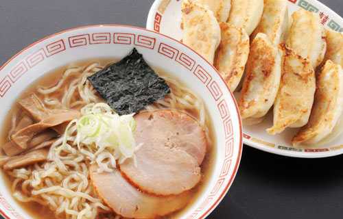 ひろゆき「ラーメン餃子セットは2000円でも十分やっていける。値上げして行列を解消してくれたほうがよっぽどうれしい」