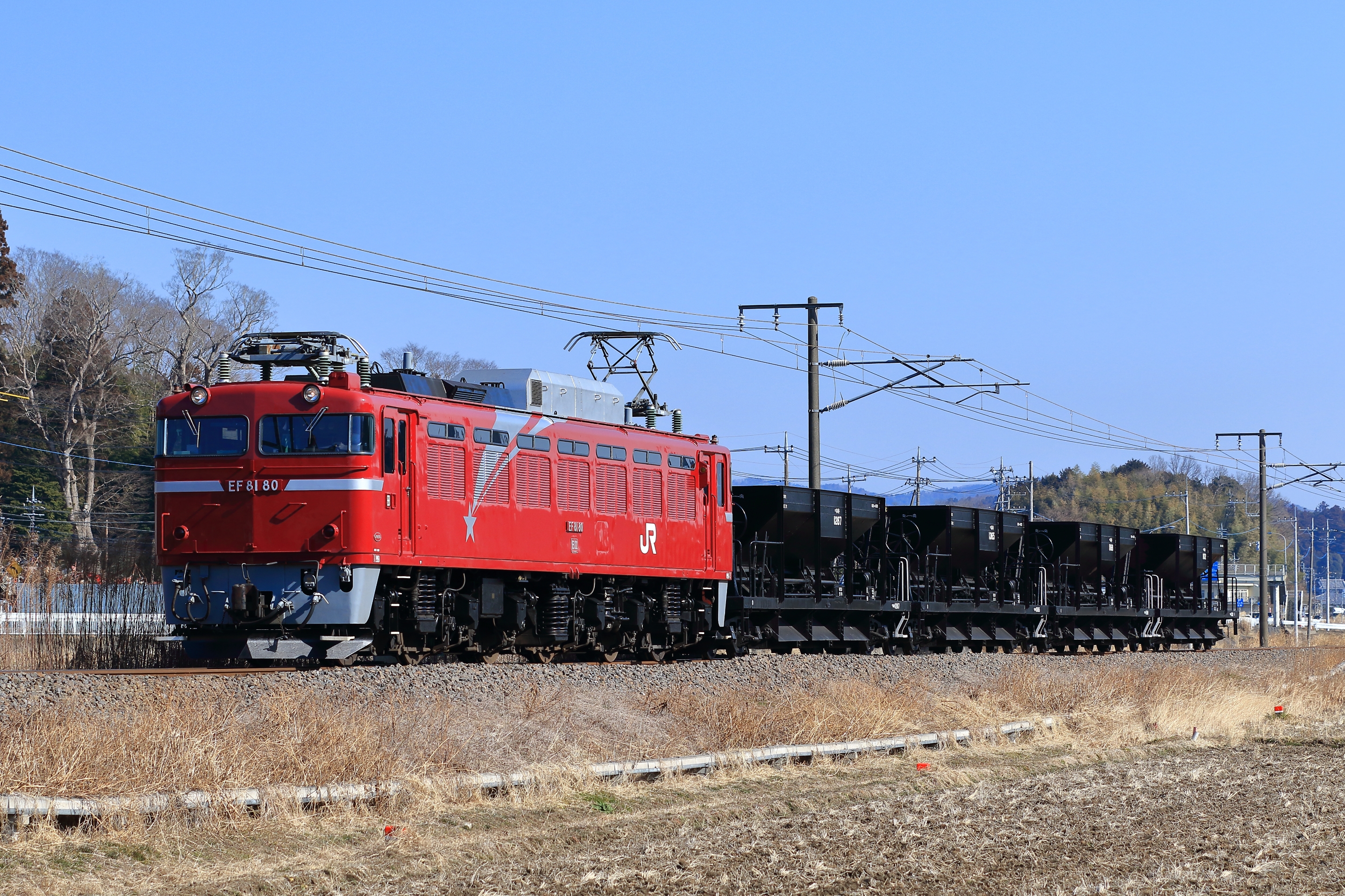 21 02 21 西金駅常駐ホキ 郡山工場入場配給輸送 線路際の常連客