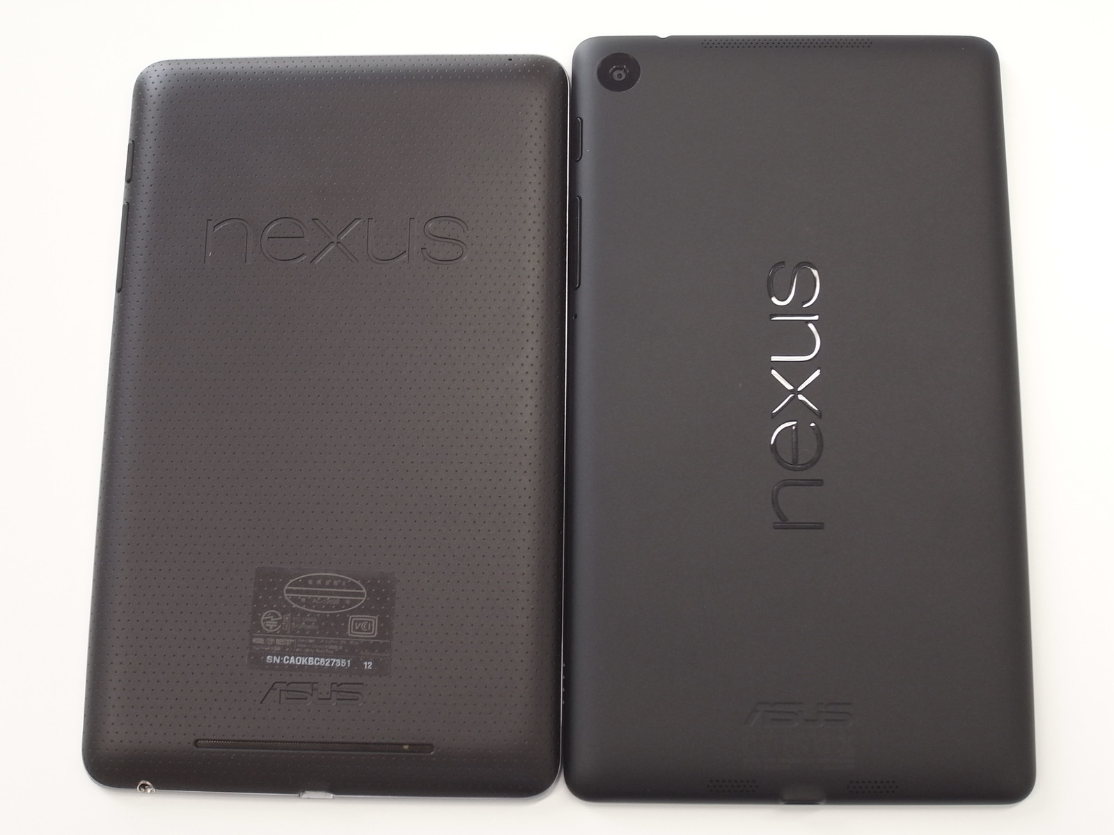 Google Nexus7 12 とnexus7 13 の外観を比べてみた Mobiledatabank