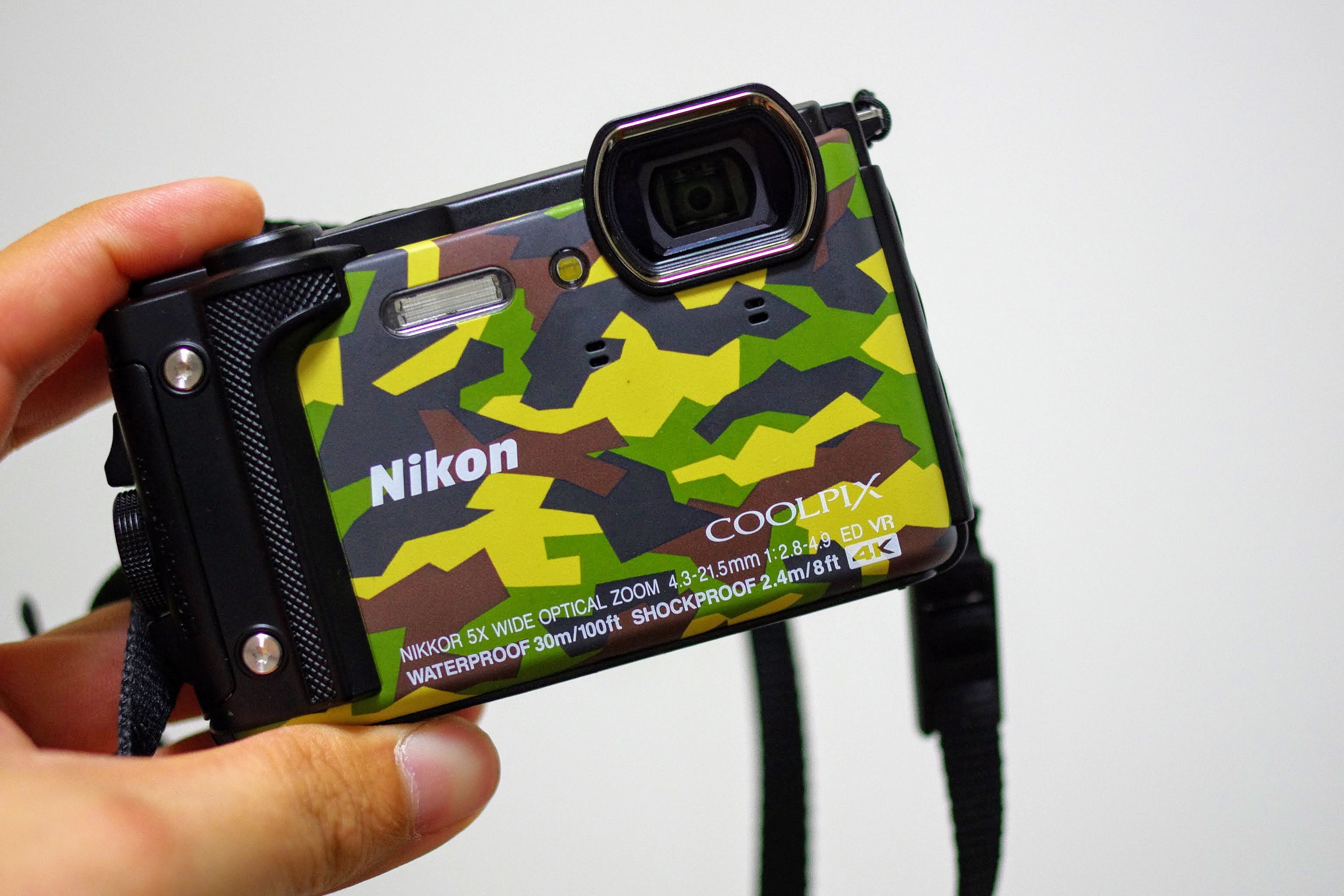 12400円 最大93%OFFクーポン Nikon デジタルカメラ COOLPIX W300