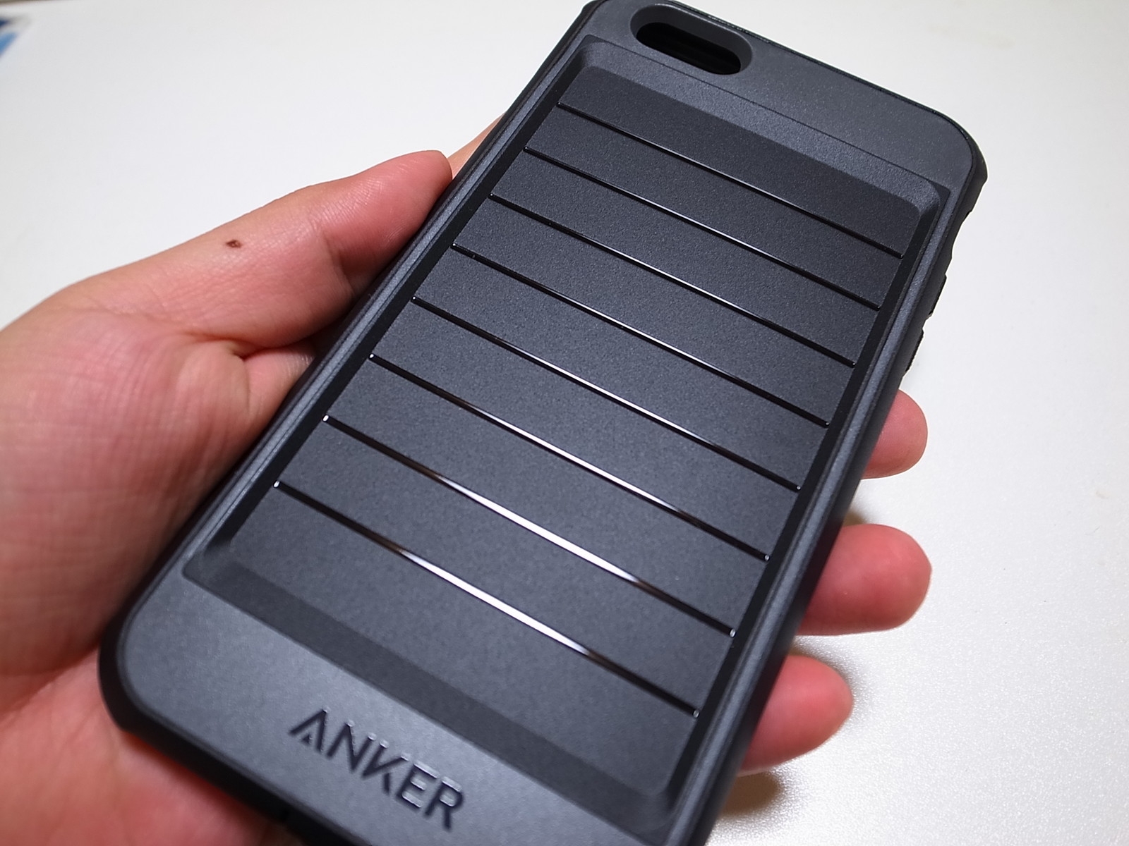 Anker Iphone 6 6 Plus用防塵防雨プロテクタを発売 届いたのでレビュー Mobiledatabank Anker Iphone 6 6 Plus用防塵防雨プロテクタを発売 届いたのでレビュー Mobiledatabank