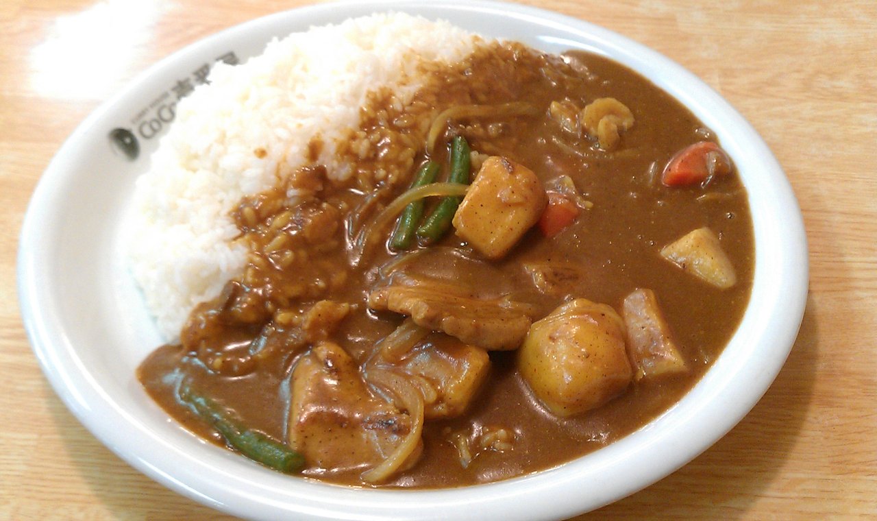 ココイチ 最後のグランドマザーカレーでダルシムスプーンをプレゼント中 Mobiledatabank