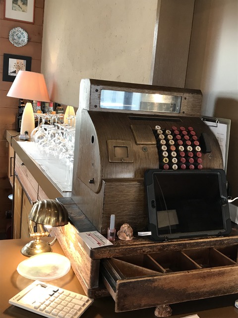 B01AF9B1-8A80-40C4-968C-4F34135D851D