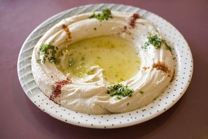 1024px-Hummus