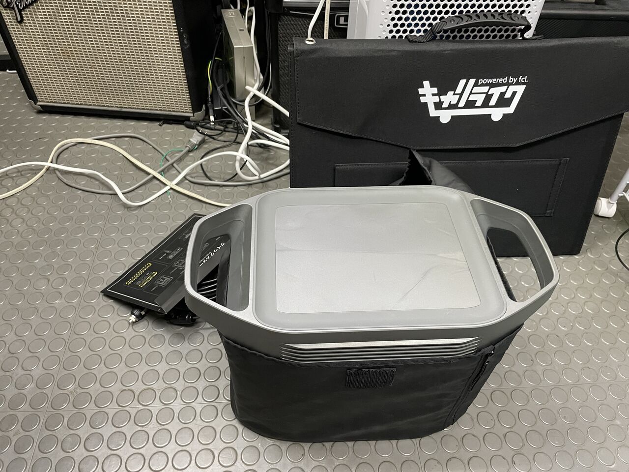 キャリライク ソーラーパネル 120W ソーラーチャージャー 折り畳み式