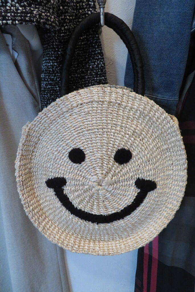 【新品未使用】a-jolieアジョリー　スマイルかごバッグ イエロー a-jolie（アジョリー） かごバッグ かご スマイルかごバッグ