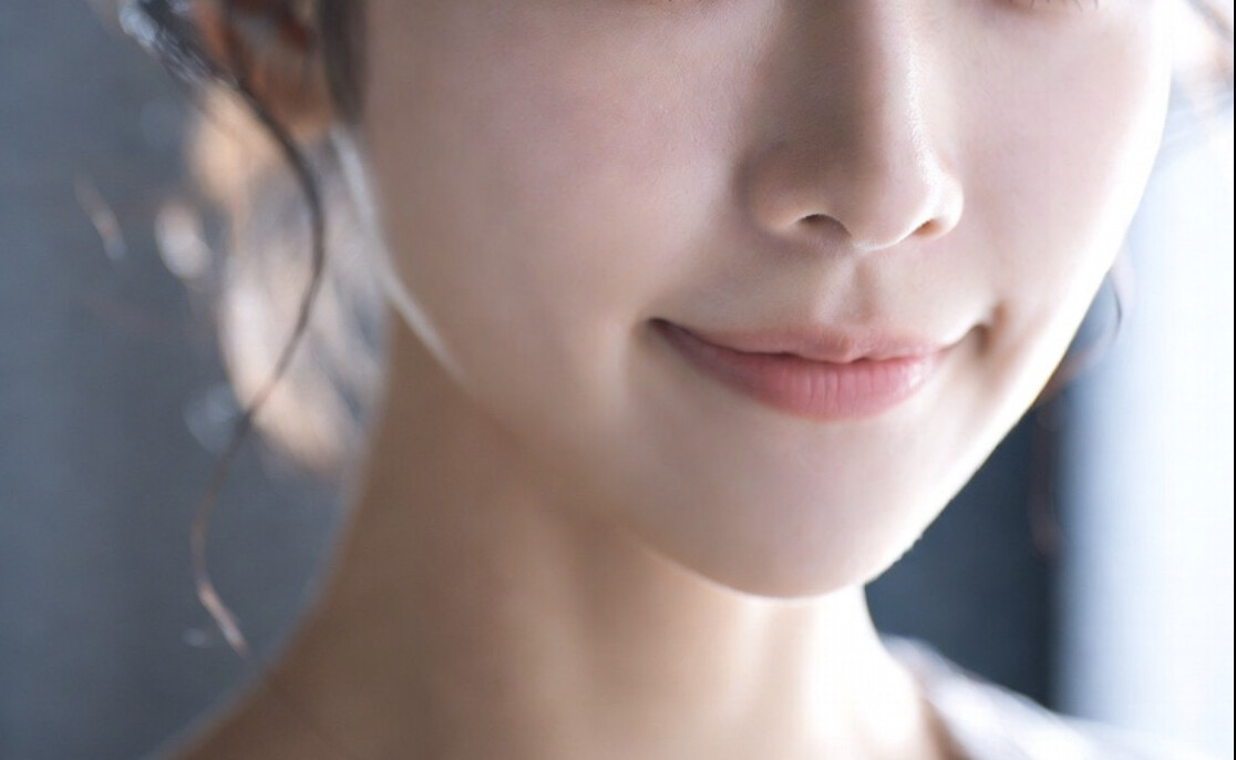 【画像】元・超人気女優さん、ついにあたシコを開始してしまう