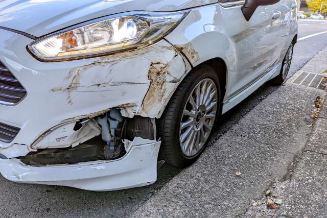 アホドライバー「対向車来てるけど右折行けるだろ！」ｶﾞｼｬｰﾝ!→死亡