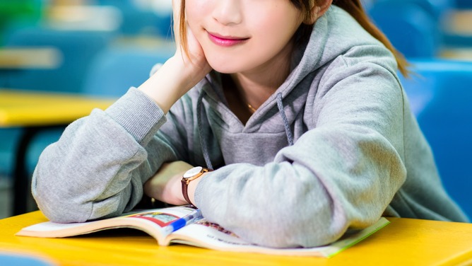 【速報】大学1年生の処女が食い散らかされる季節