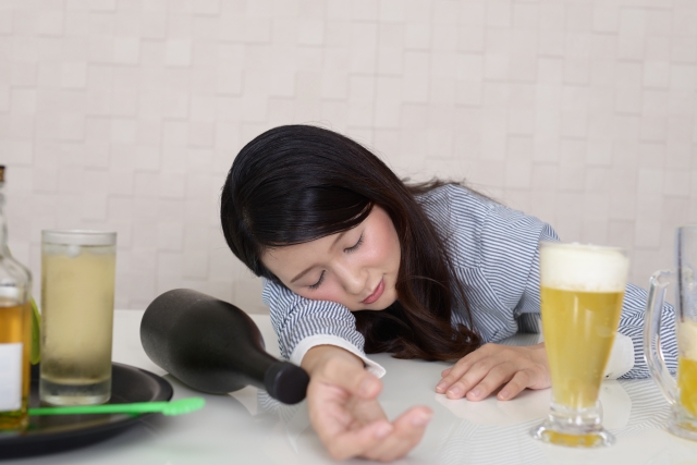 【悲報】ワイ女、毎日酒9缶飲み続けたら結果γ-GTPがクソやばい事になる