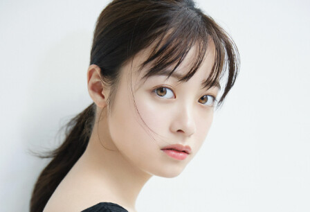 【悲報】橋本環奈さん、〇〇におっぱいを触られてしまう
