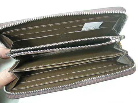 M60305WKF--(7)