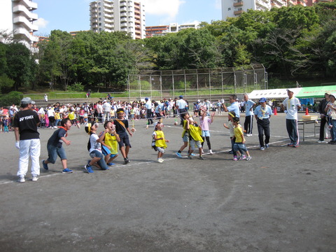 2017運動会ーパン食い競争 (8)