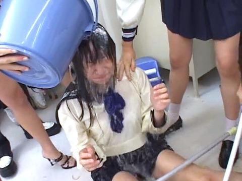 SM水責め調教 水責めされる女のエロAV画像 shiinar15