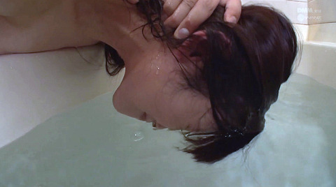 SM水責め調教/水責め拷問される女のエロAV画像_iioka26