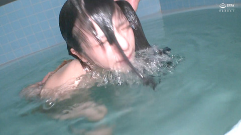 SM水責め調教/水責め拷問される女のエロAV画像_cyurakanon69