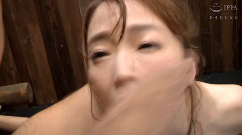 ビンタされる女 ビンタされる表情がエロい女のAV画像 suzukawa11