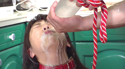 水責めSM・強制的に水を飲まされ続ける女kurakishiori62