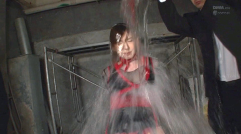 SM水責め調教水責め拷問される女のエロAV画像hatanoyui170