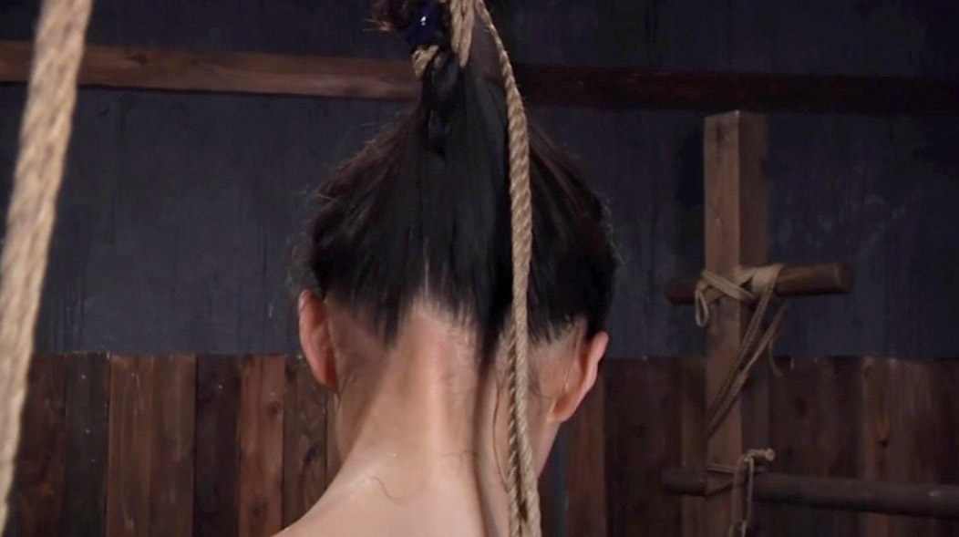 緊縛尻髪吊 - 髪吊画像  