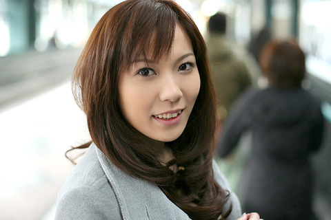 月島愛=早川莉穂 リアルレイプAV 嘔吐フェラ 尿シャワー エロ画像 0