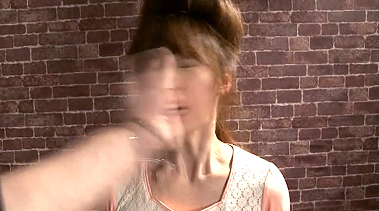 正座緊縛ビンタ 楓花 残酷SM調教ファイル1 壮絶な往復ビンタの連打 首吊り 三角すのこ正座で痛めつけられる女のエロ画像 - smjpjp