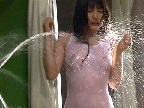 [つぼみ]白スケ水着でホース強制水責め地獄のSM調教画像tubomi05b
