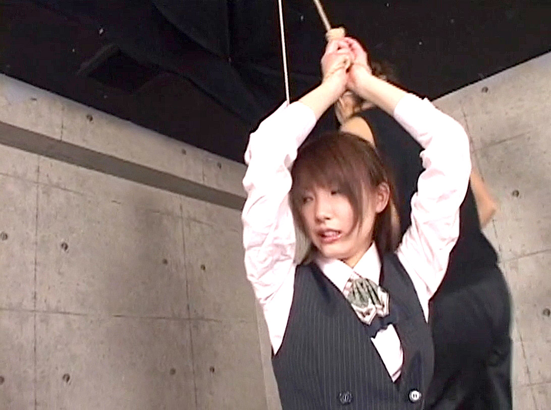 M女 妃悠愛 ハードSM 首吊り拘束 バイブフェラ 逝き嬲り 惨めに弄ばれて嬲られ続けるマゾ女の画像 : WF愛と意識と忠誠とSM =  BDSMマゾの餌 ＝ SM画像