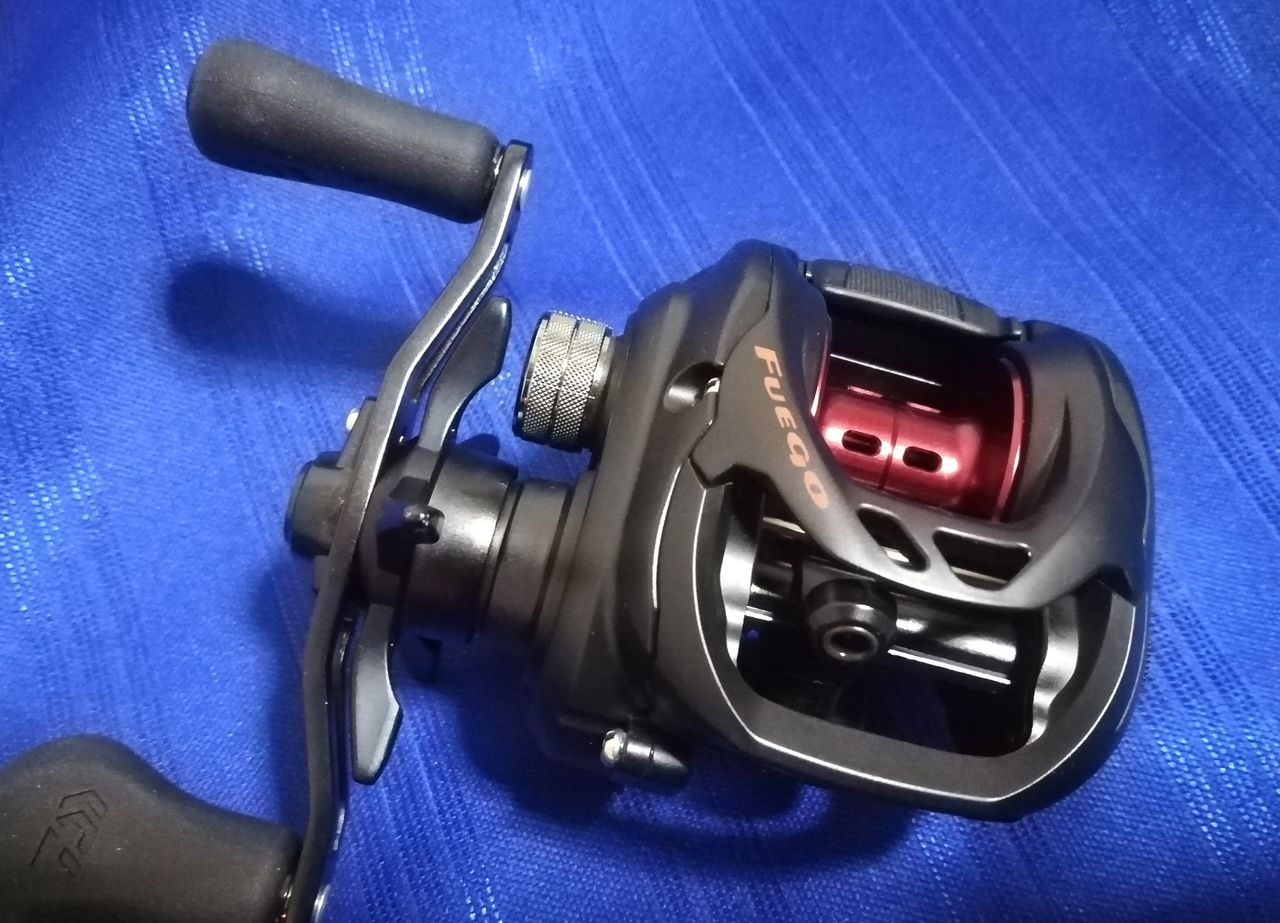 ダイワの激安フエゴを買いました 週末は バス釣りに行こうかそれとも