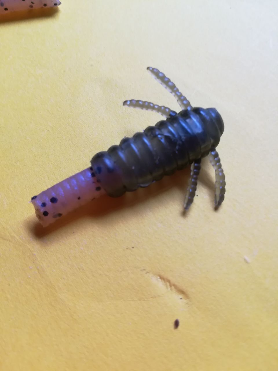 さぁ 沈む虫作ってみよう 週末は バス釣りに行こうかそれとも さぁ 沈む虫作ってみよう 週末は バス釣りに行こうかそれとも